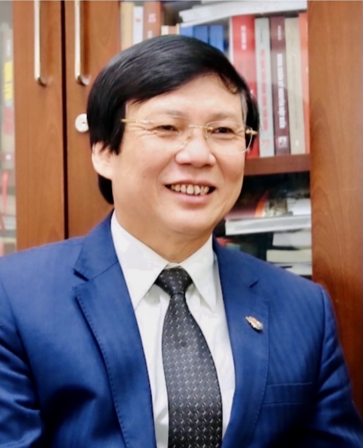 Ngọn bút, đời người và lý tưởng không đổi