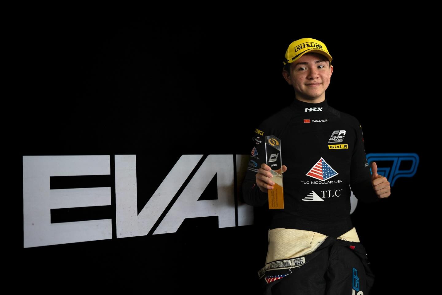 Alex Sawer Hoàng Đạt 'Ngựa ô' mang hai dòng máu khuấy đảo giải đua F4 Đông Nam Á 2025 Alex Sawer Hoàng Đạt 'Ngựa ô' mang hai dòng máu khuấy đảo giải đua F4 Đông Nam Á 2025