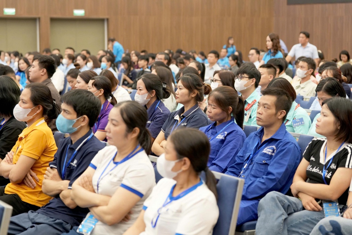 60% công nhân Thủ đô sống chật chội, tạm bợ: Nhà ở xã hội cần bước ngoặt mới 60% công nhân Thủ đô sống chật chội, tạm bợ: Nhà ở xã hội cần bước ngoặt mới