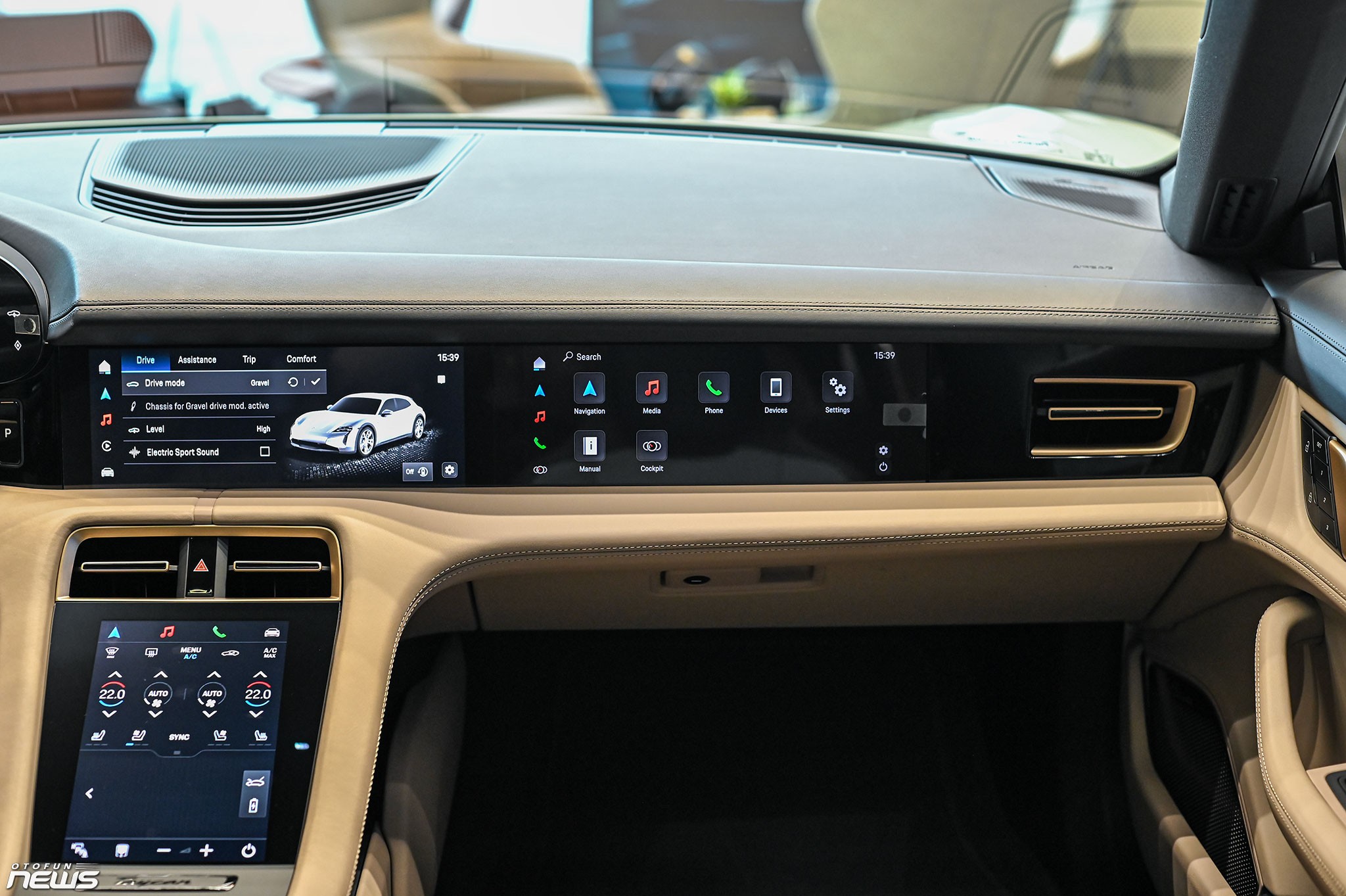 Chi tiết Porsche Taycan 4S Cross Turismo 2025 giá hơn 7 tỷ đồng