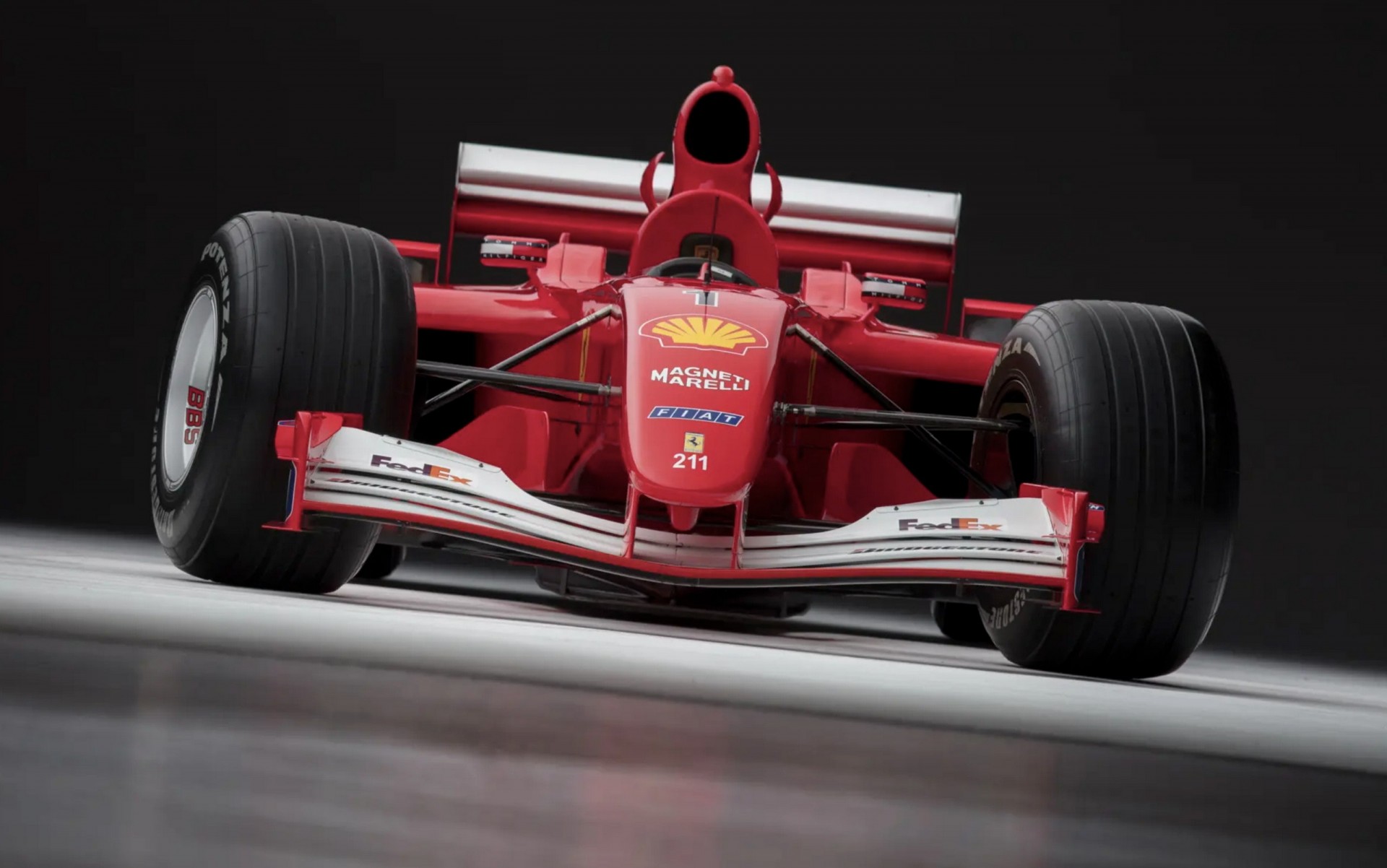 Xe đua Ferrari F2001 của huyền thoại Michael Schumacher được bán đấu giá 470 tỷ đồng
