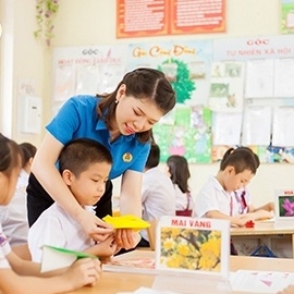 Cán bộ được sắp xếp ra sao sau khi giải thể tổ chức Công đoàn trong cơ quan nhà nước?