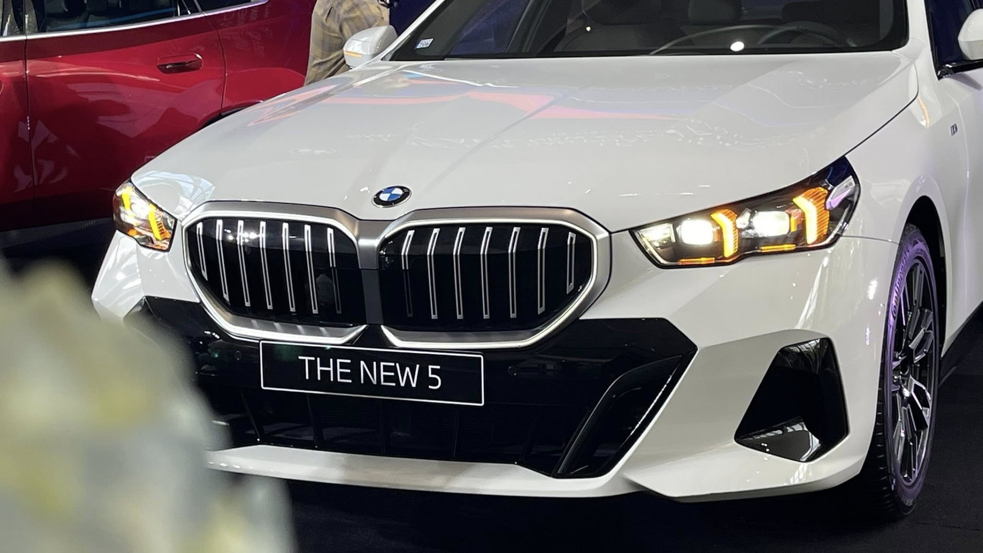 BMW X3 và 5 Series 2025 cập bến Việt Nam, nhiều công nghệ chưa từng có BMW X3 và 5 Series 2025 cập bến Việt Nam, nhiều công nghệ chưa từng có