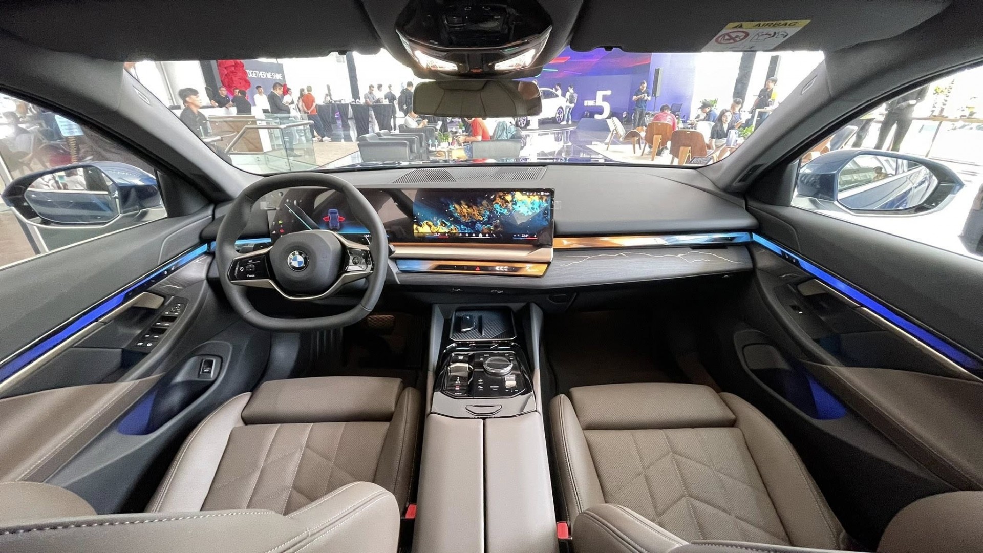 BMW X3 và 5 Series 2025 cập bến Việt Nam, nhiều công nghệ chưa từng có BMW X3 và 5 Series 2025 cập bến Việt Nam, nhiều công nghệ chưa từng có