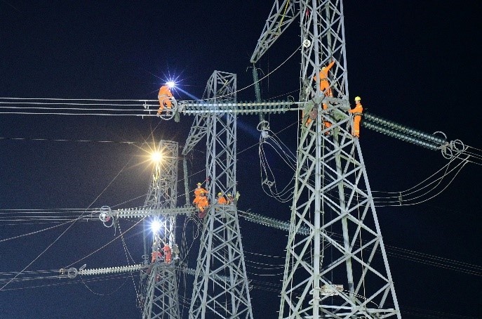 Vòng tay Công đoàn: Chắp cánh khát vọng đường dây 500kV mạch 3