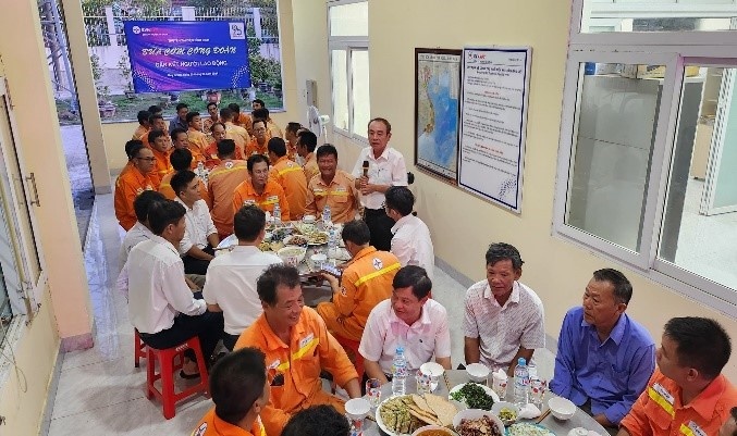 Vòng tay Công đoàn: Chắp cánh khát vọng đường dây 500kV mạch 3