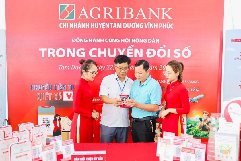 Agribank tích cực hưởng ứng phong trào “Cả nước thi đua đổi mới sáng tạo và chuyển đổi số”