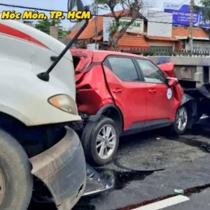 Lý do vì sao bị hai xe công dồn toa VinFast VF 5 vẫn bảo toàn khoang ca-bin