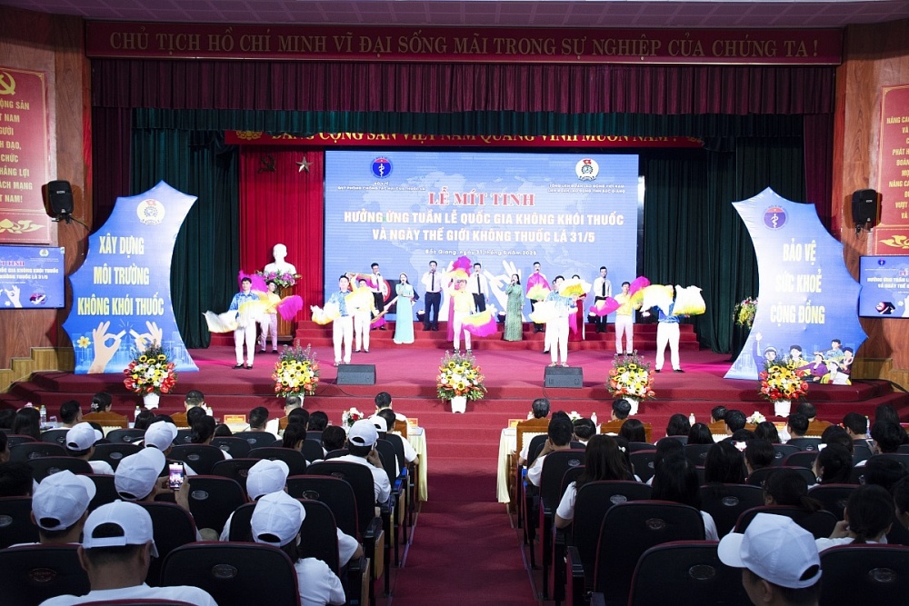 Sẽ đánh thuế  thuốc lá 10.000 đồng/bao, xì gà mức 100.000 đồng/điếu