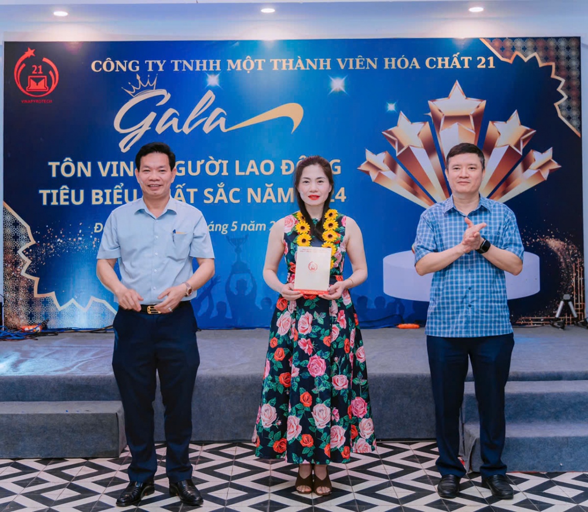 Có một mái ấm giữa những ngày nghịch cảnh