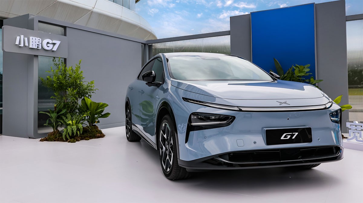 SUV điện Xpeng G7 trình làng với HUD công nghệ AR và chip AI hỗ trợ tự lái