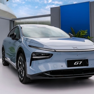 SUV điện Xpeng G7 trình làng với HUD công nghệ AR và chip AI hỗ trợ tự lái