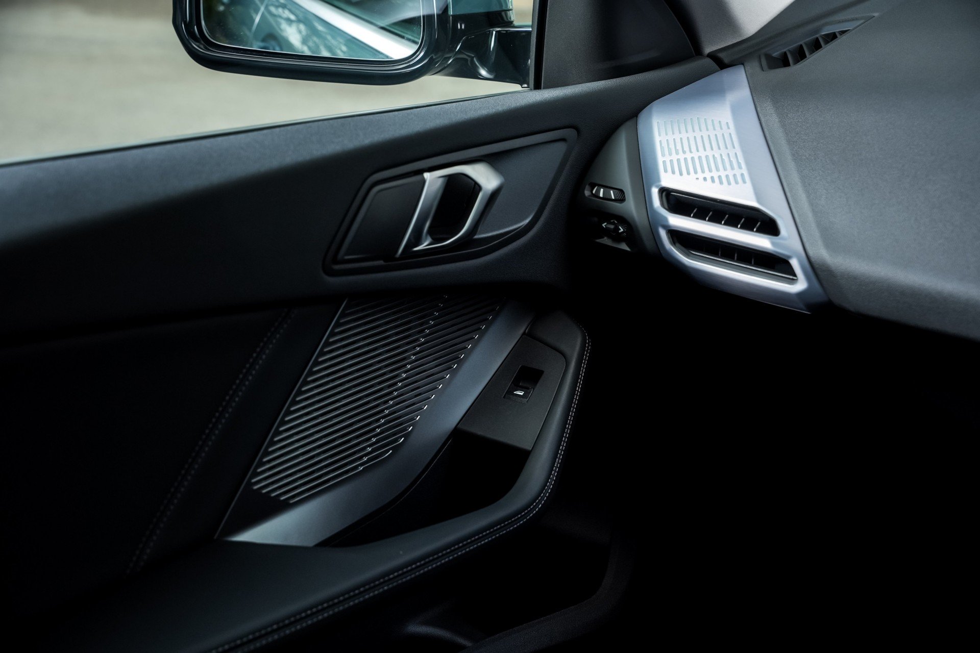 BMW 2 Series Gran Coupe thế hệ mới ra mắt, gây tranh cãi vì 'hao hao xe Trung Quốc' BMW 2 Series Gran Coupe thế hệ mới ra mắt, gây tranh cãi vì 'hao hao xe Trung Quốc'