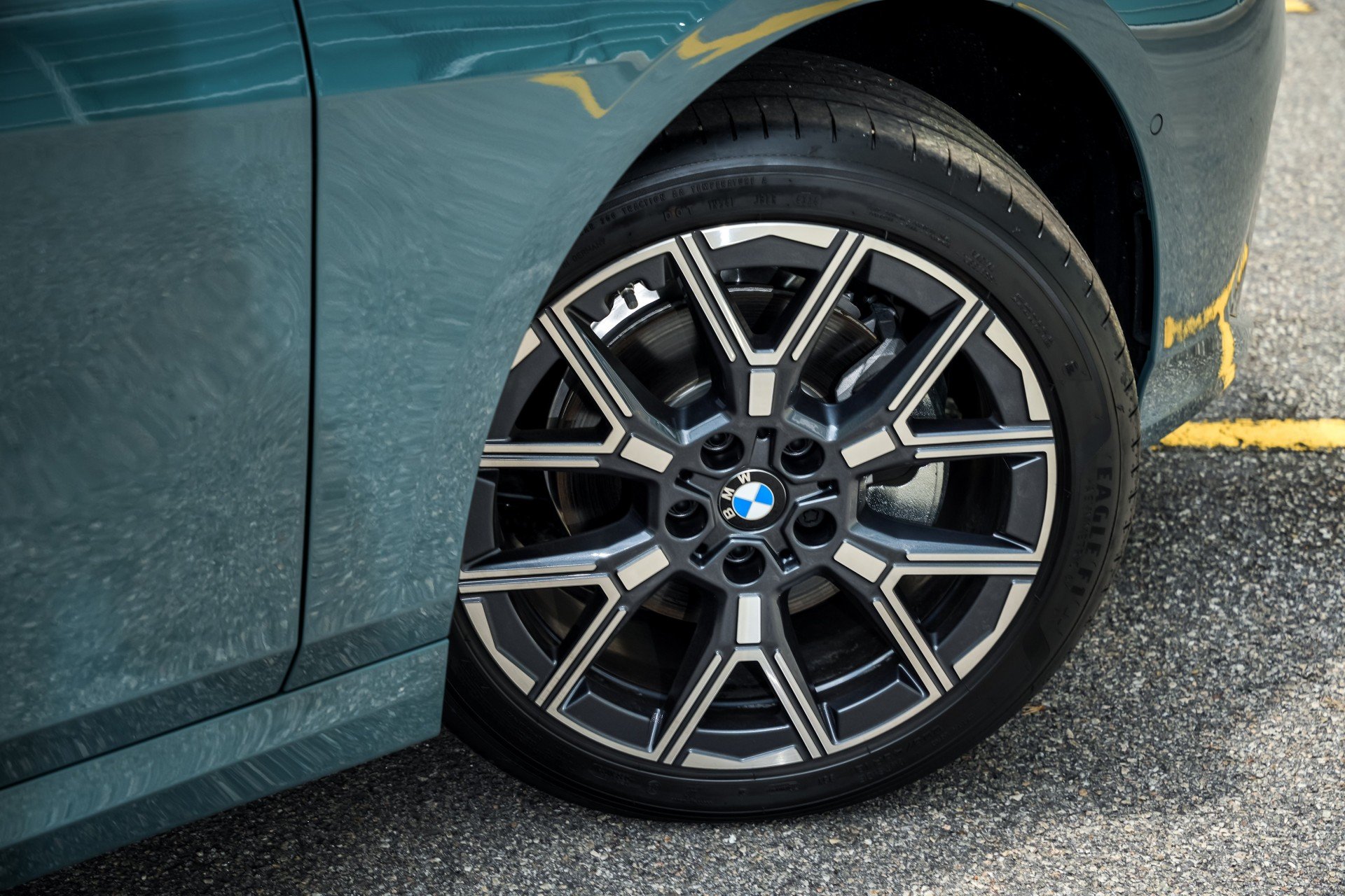 BMW 2 Series Gran Coupe thế hệ mới ra mắt, gây tranh cãi vì 'hao hao xe Trung Quốc' BMW 2 Series Gran Coupe thế hệ mới ra mắt, gây tranh cãi vì 'hao hao xe Trung Quốc'