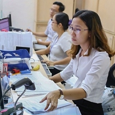 Những người chuyển công tác do tinh giản biên chế được hưởng chính sách gì?