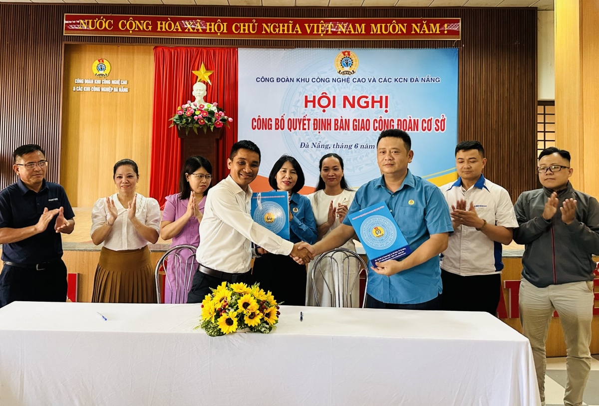 Đà Nẵng: Bàn giao công đoàn cơ sở, tinh gọn tổ chức Công đoàn theo hướng đổi mới Đà Nẵng: Bàn giao công đoàn cơ sở, tinh gọn tổ chức Công đoàn theo hướng đổi mới