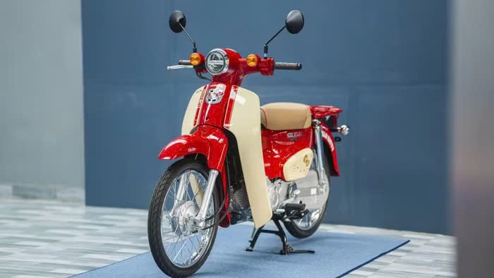 Honda Super Cub bản giới hạn được đưa về Việt Nam Honda Super Cub bản giới hạn được đưa về Việt Nam