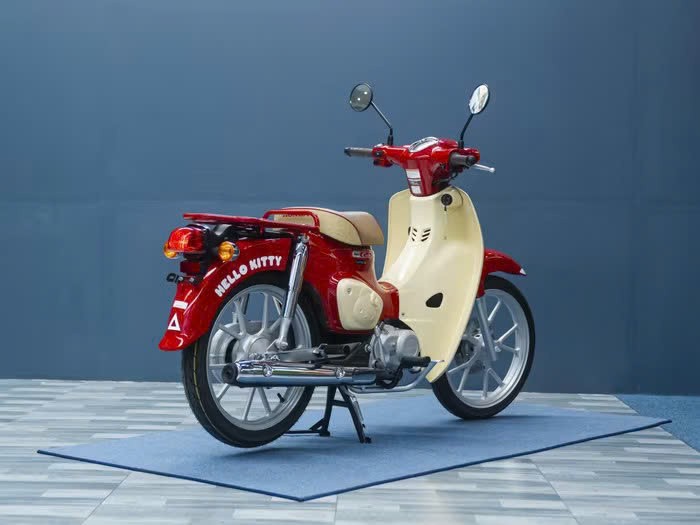 Honda Super Cub bản giới hạn được đưa về Việt Nam