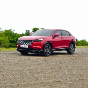 Đánh giá Honda HR-V e:HEV 2025
