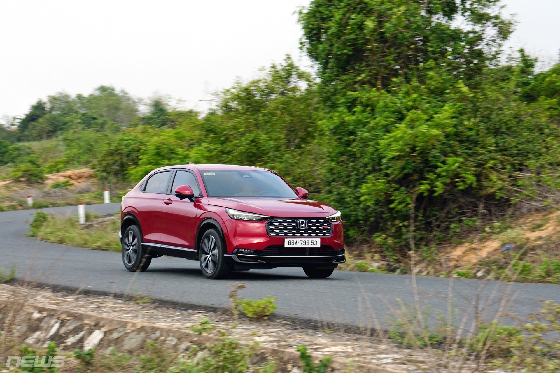 Đánh giá Honda HR-V e:HEV: Xe hybrid đô thị dành cho người thực dụng Đánh giá Honda HR-V e:HEV: Xe hybrid đô thị dành cho người thực dụng