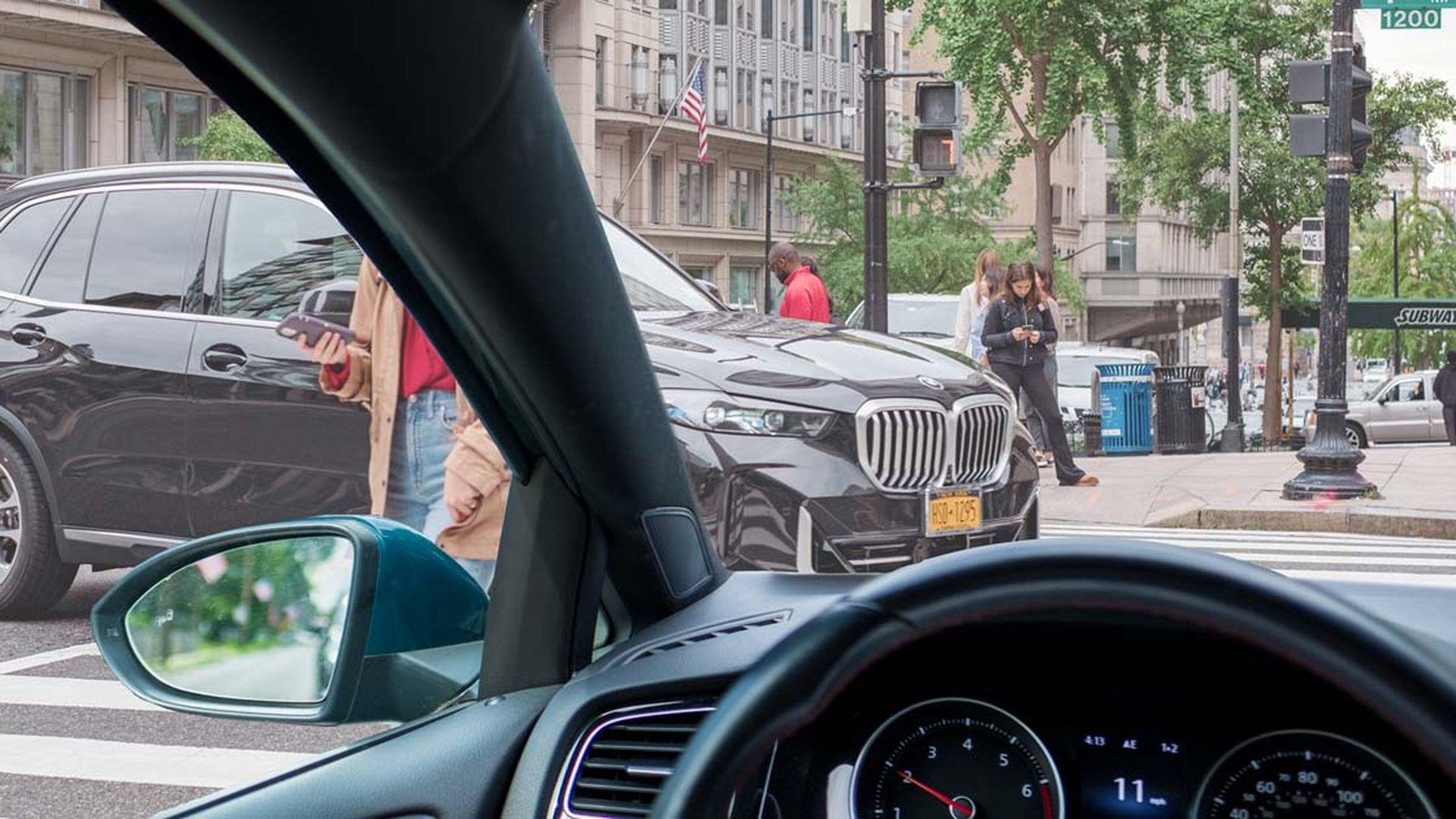 Điểm mù phía trước ô tô đang ngày càng lớn, đặc biệt ở SUV và bán tải Điểm mù phía trước ô tô đang ngày càng lớn, đặc biệt ở SUV và bán tải