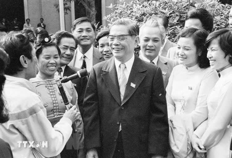 Tổng Bí thư Nguyễn Văn Linh với tầm nhìn chiến lược về đổi mới tổ chức và hoạt động Công đoàn Việt Nam Tổng Bí thư Nguyễn Văn Linh với tầm nhìn chiến lược về đổi mới tổ chức và hoạt động Công đoàn Việt Nam