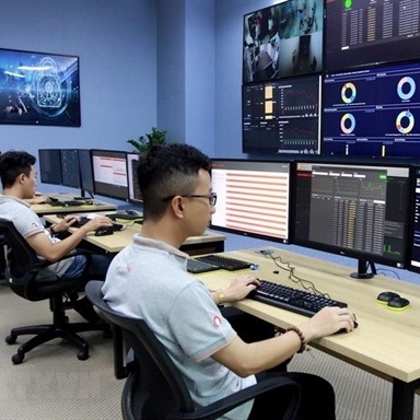 Từ 15/8, có 2 nhóm cán bộ, công chức được nhận thêm 5 triệu đồng/tháng