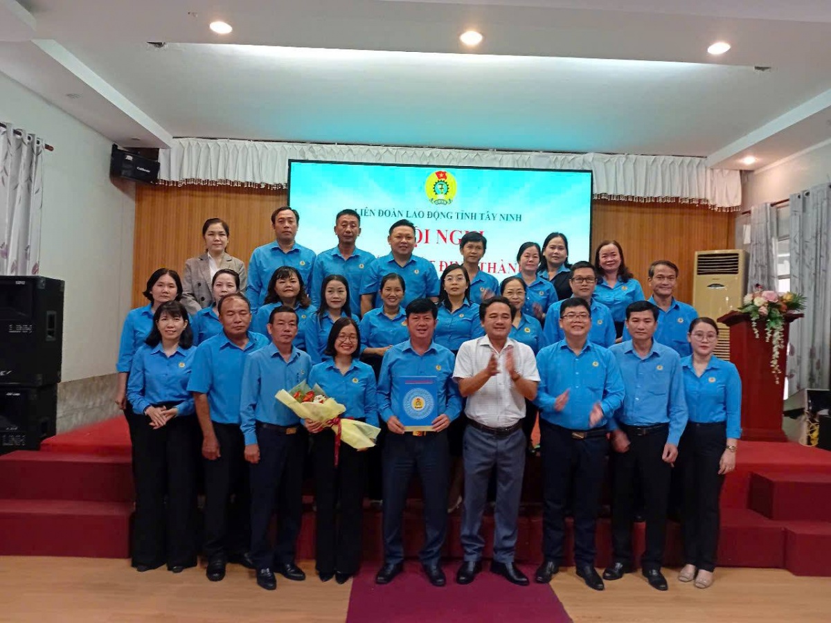Công đoàn Tây Ninh sau sáp nhập: Đổi mới để đồng hành vững chắc cùng người lao động Công đoàn Tây Ninh sau sáp nhập: Đổi mới để đồng hành vững chắc cùng người lao động