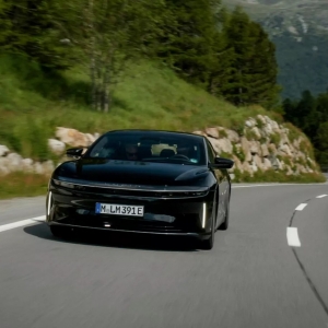Xe điện Lucid Air Grand Touring thiết lập Kỷ lục Guinness Thế giới khi chạy 1.205 km không cần sạc lại
