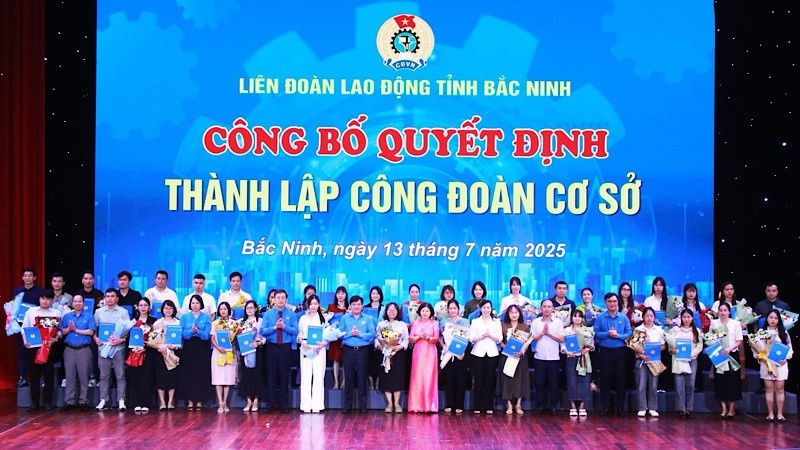 Từ đại diện quyền lợi đến trụ cột của khối đại đoàn kết Từ đại diện quyền lợi đến trụ cột của khối đại đoàn kết