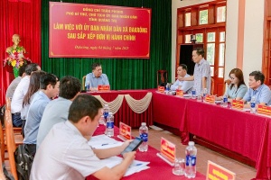 Cán bộ nhiều, nhưng thiếu người làm việc