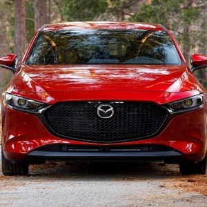 Mua Mazda3 2025, khách phát hiện chỉ có 6 loa thay vì 8 như quảng cáo