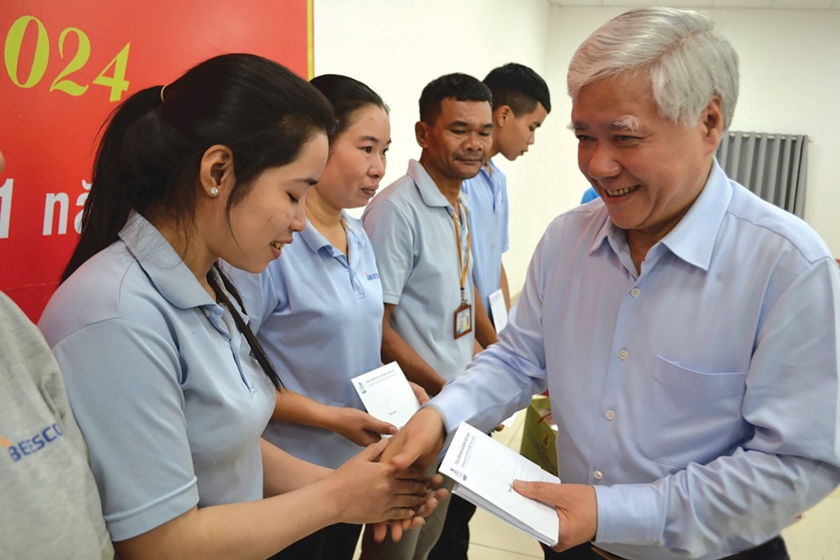 96 năm đồng hành cùng dân tộc, vì hạnh phúc người lao động, trong “ngôi nhà chung” MTTQ Việt Nam