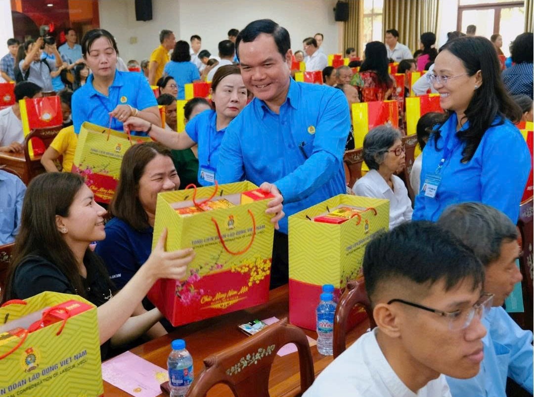 Quyết tâm thực hiện thắng lợi sứ mệnh đại diện duy nhất của người lao động trong kỷ nguyên mới