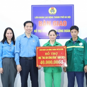 Niềm vui an cư của nữ công nhân môi trường