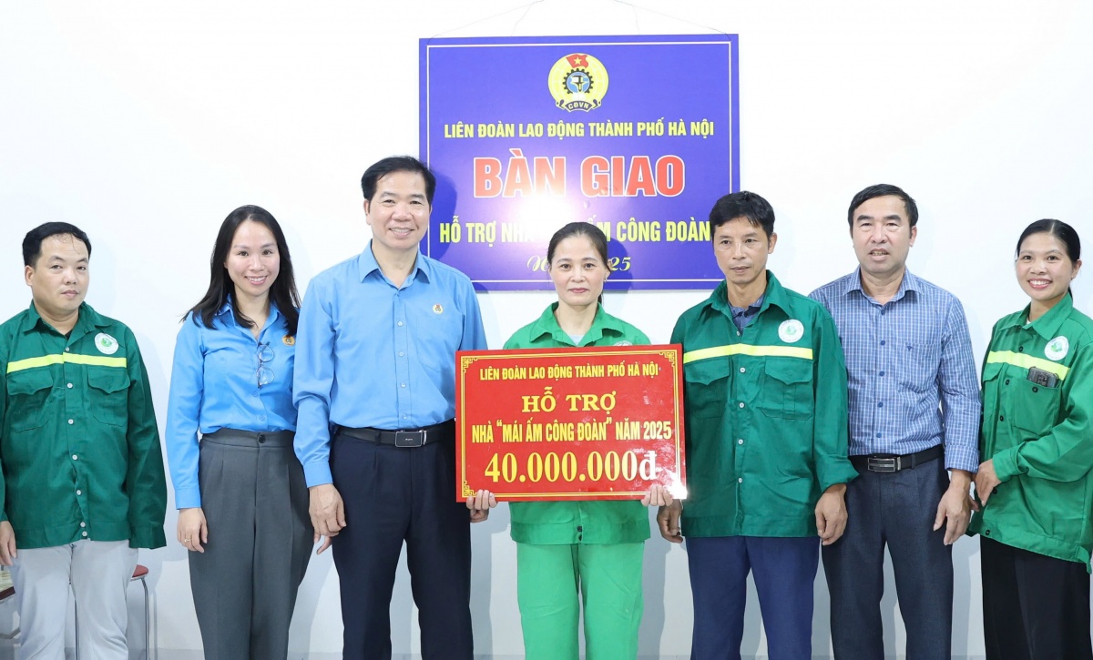 Niềm vui an cư của nữ công nhân môi trường Niềm vui an cư của nữ công nhân môi trường