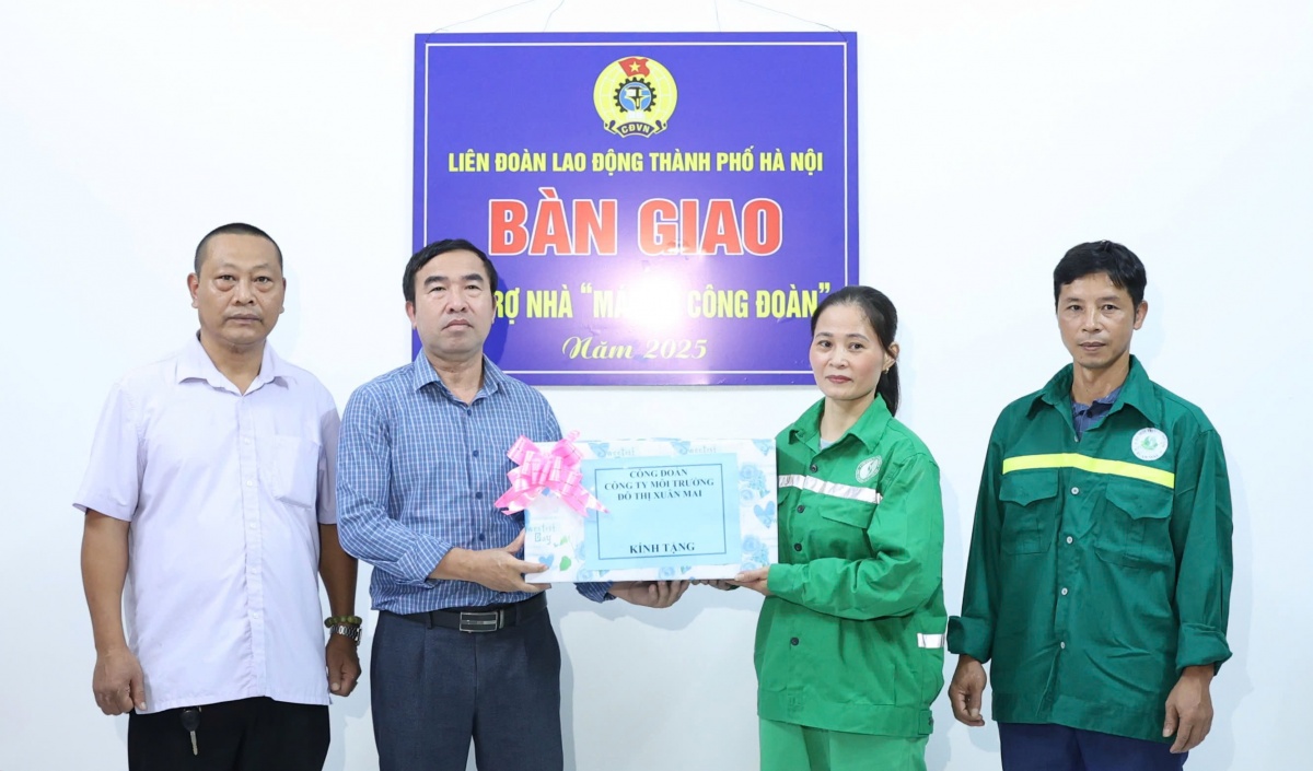 Niềm vui an cư của nữ công nhân môi trường Niềm vui an cư của nữ công nhân môi trường