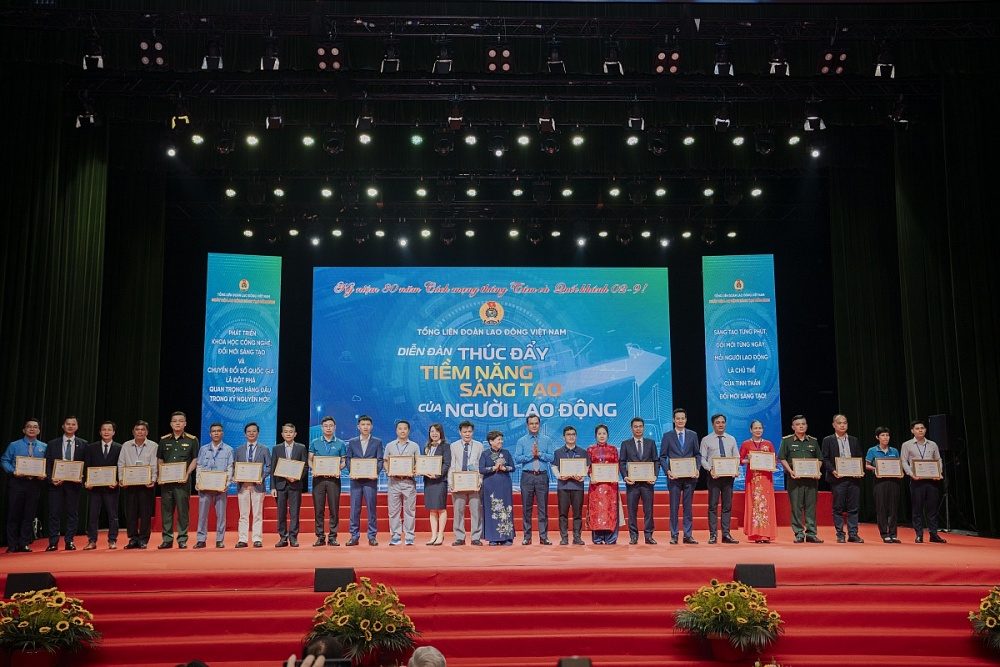 Khơi dậy tiềm năng sáng tạo của người lao động - Động lực phát triển quốc gia trong kỷ nguyên mới