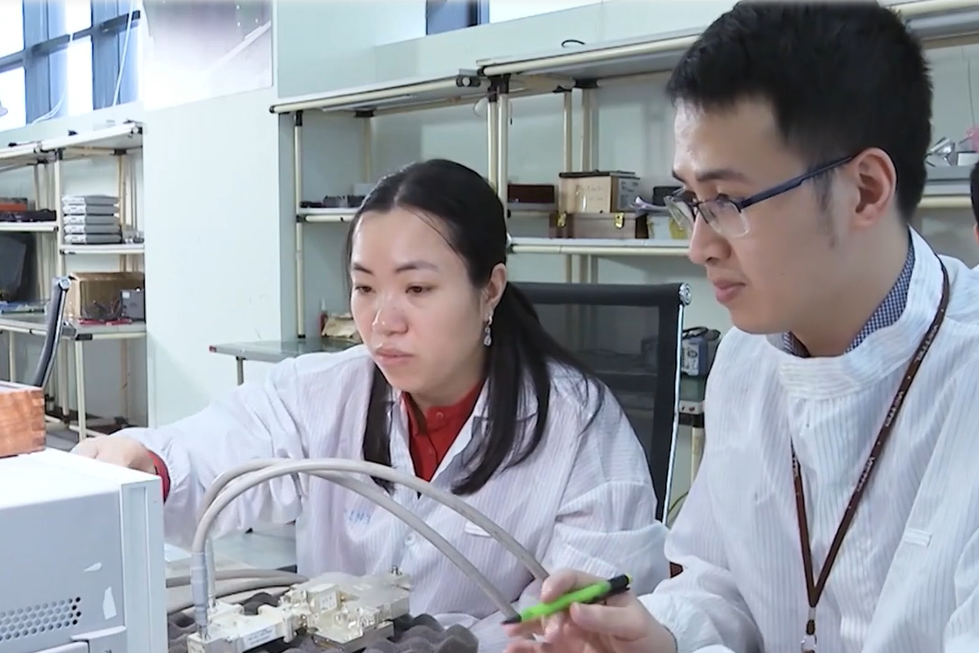 Hành trình bền bỉ biến ý tưởng thành hiện thực bằng ngọn lửa sáng tạo Hành trình bền bỉ biến ý tưởng thành hiện thực bằng ngọn lửa sáng tạo