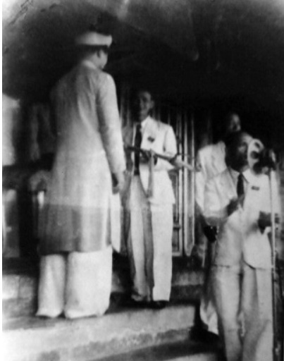 Vua Bảo Đại thoái vị