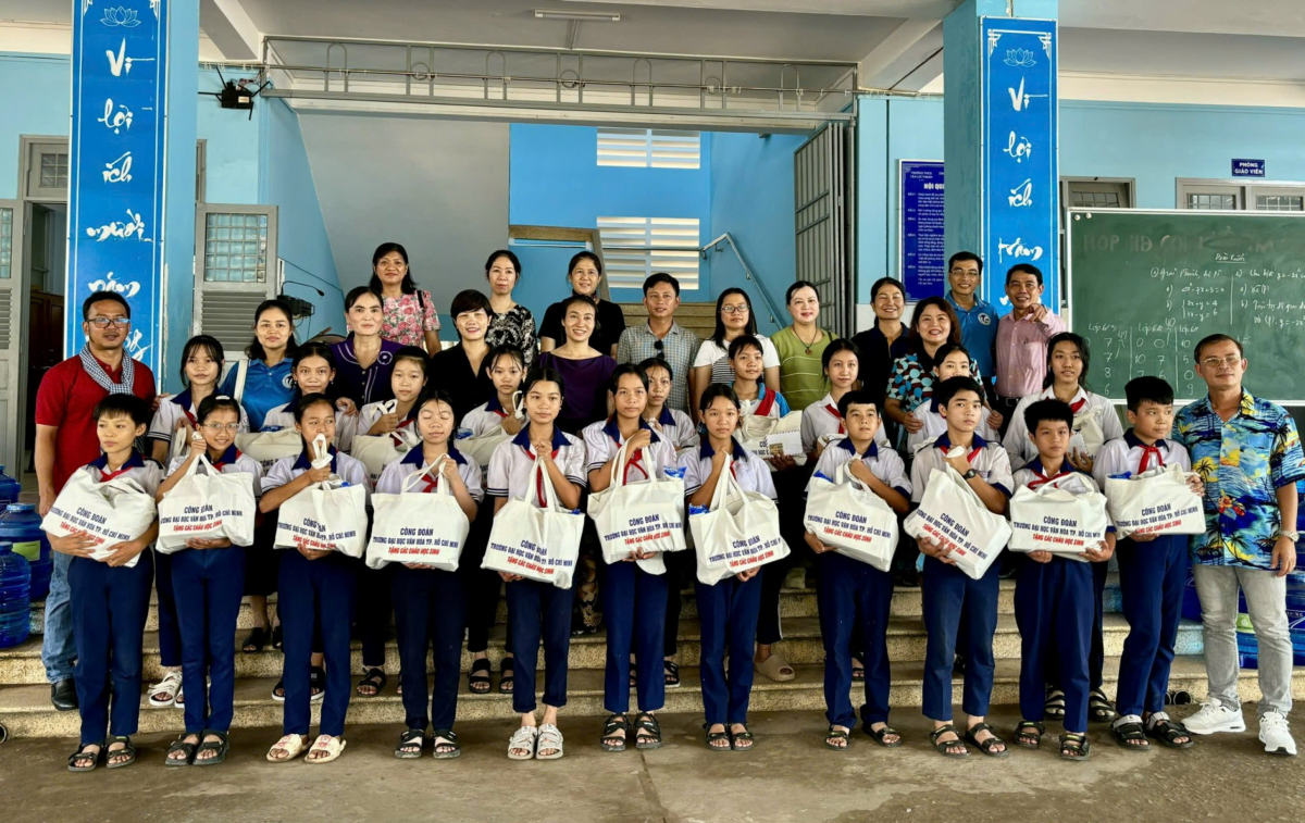 Công đoàn Trường Đại học Văn hóa TP. HCM: Đổi mới sáng tạo và lan tỏa trách nhiệm xã hội