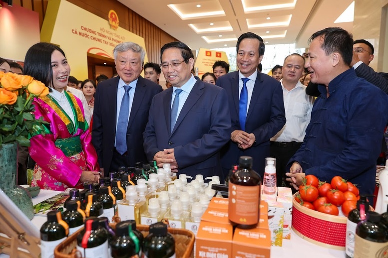 Xóa hơn 330.000 nhà tạm, dột nát là “Công trình Quốc gia đặc biệt” của “ý Đảng, lòng dân” Xóa hơn 330.000 nhà tạm, dột nát là “Công trình Quốc gia đặc biệt” của “ý Đảng, lòng dân”