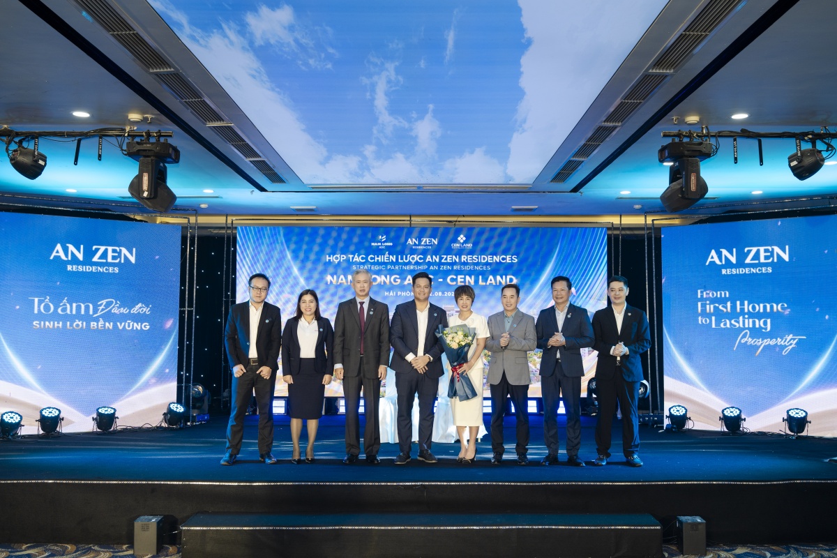 Nam Long ADC và Cen Land ký kết hợp tác chiến lược: Khai mở phân khúc bất động sản vừa túi tiền Nam Long ADC và Cen Land ký kết hợp tác chiến lược: Khai mở phân khúc bất động sản vừa túi tiền