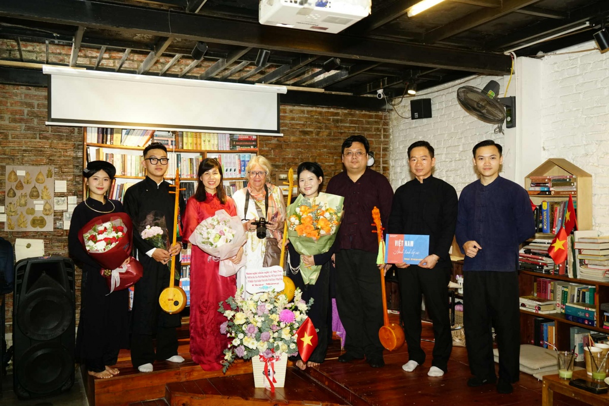 Gặp “sứ giả tiếng Việt tại Pháp” giữa lòng Thủ đô Gặp “sứ giả tiếng Việt tại Pháp” giữa lòng Thủ đô