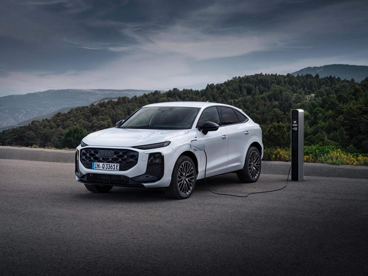 Audi Q3 Sportback thế hệ mới ra mắt, giá quy đổi từ 1,42 tỷ đồng Audi Q3 Sportback thế hệ mới ra mắt, giá quy đổi từ 1,42 tỷ đồng