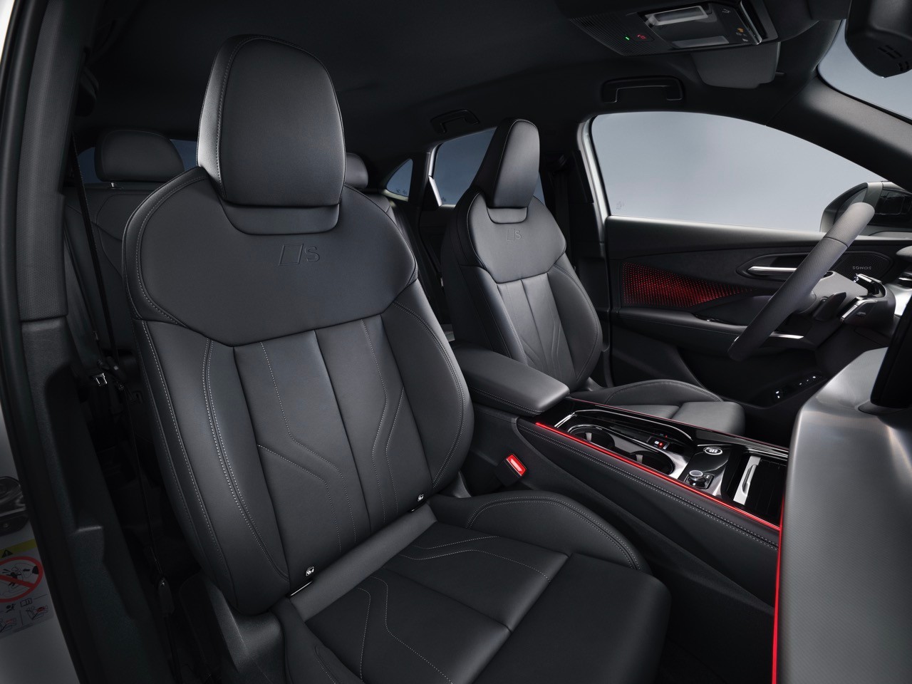 Audi Q3 Sportback thế hệ mới ra mắt, giá quy đổi từ 1,42 tỷ đồng Audi Q3 Sportback thế hệ mới ra mắt, giá quy đổi từ 1,42 tỷ đồng