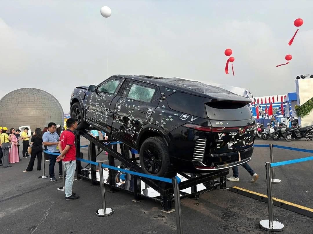 VinFast bàn giao lô xe Lạc Hồng tại Đại lễ kỷ niệm 80 năm Quốc khánh VinFast bàn giao lô xe Lạc Hồng tại Đại lễ kỷ niệm 80 năm Quốc khánh