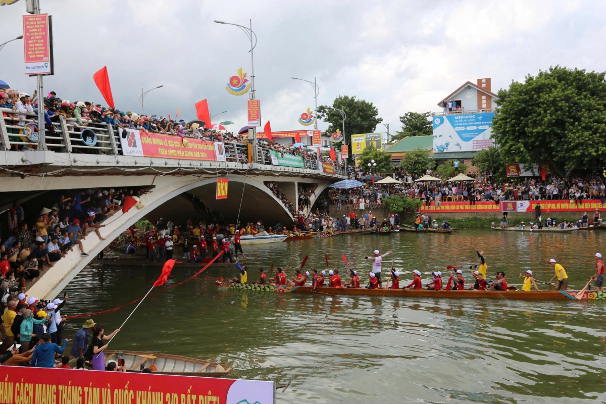 Về Lệ Thủy ăn Tết Độc lập Về Lệ Thủy ăn Tết Độc lập