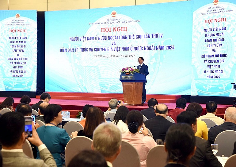 Kiều bào – Cầu nối chiến lược trong phát triển quốc gia và tăng cường khối đại đoàn kết dân tộc Kiều bào – Cầu nối chiến lược trong phát triển quốc gia và tăng cường khối đại đoàn kết dân tộc