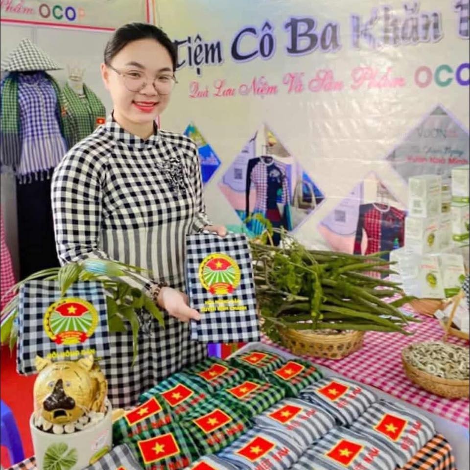 Dệt giấc mơ cho những tà áo quê hương